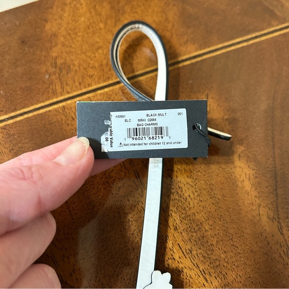 Peanuts X Kate Spade Snoopy Puffer Key Chain - Picture 5 of 13